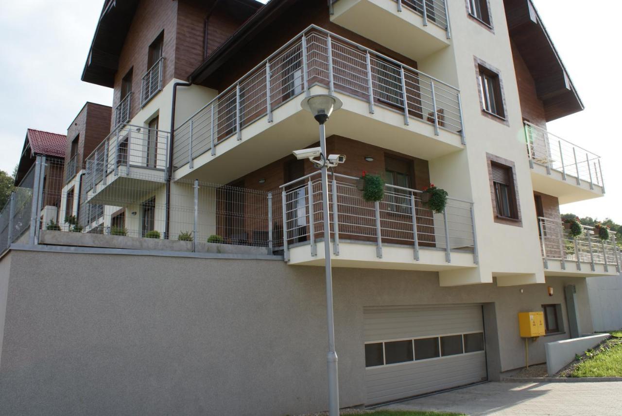 Two Garden Apartment, Apartament z dwoma tarasami i ogrodkami Polanica-Zdrój Buitenkant foto