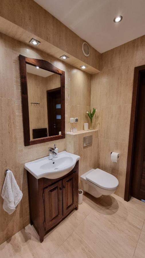Two Garden Apartment, Apartament z dwoma tarasami i ogrodkami Polanica-Zdrój Buitenkant foto