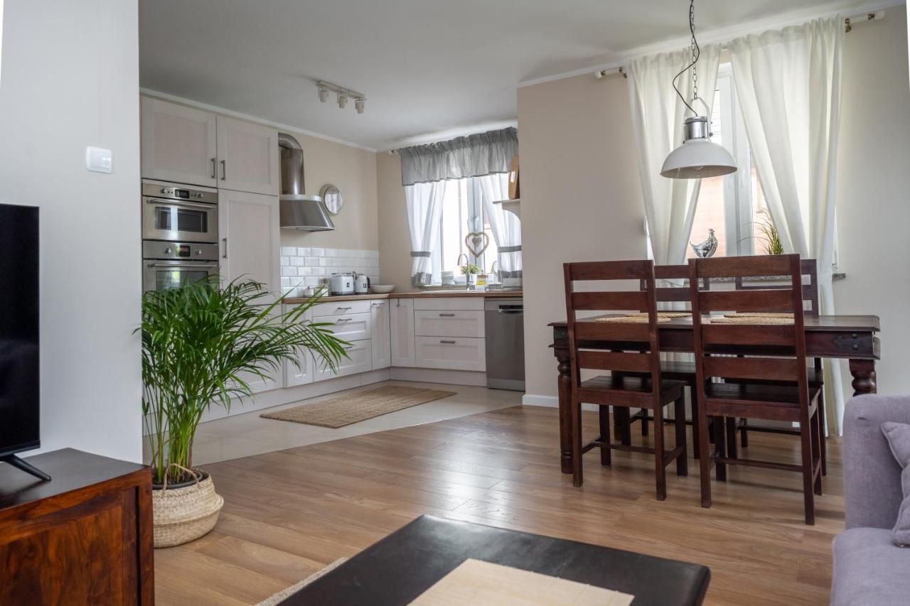 Two Garden Apartment, Apartament z dwoma tarasami i ogrodkami Polanica-Zdrój Buitenkant foto